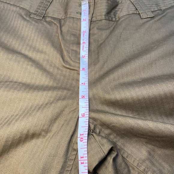 Liz Claiborne Women’s Brown capri Stretch pants Size petite 12 - Picture 10 of 16